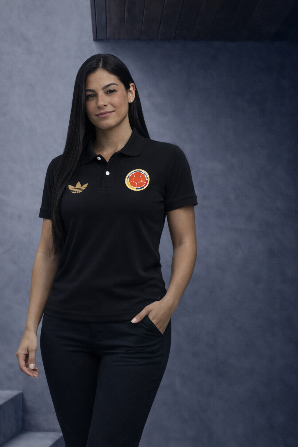 Vista 5 de BUZO SELECCIÓN COLOMBIA DAMA - TALLA: XL, COLOR: NEGRO